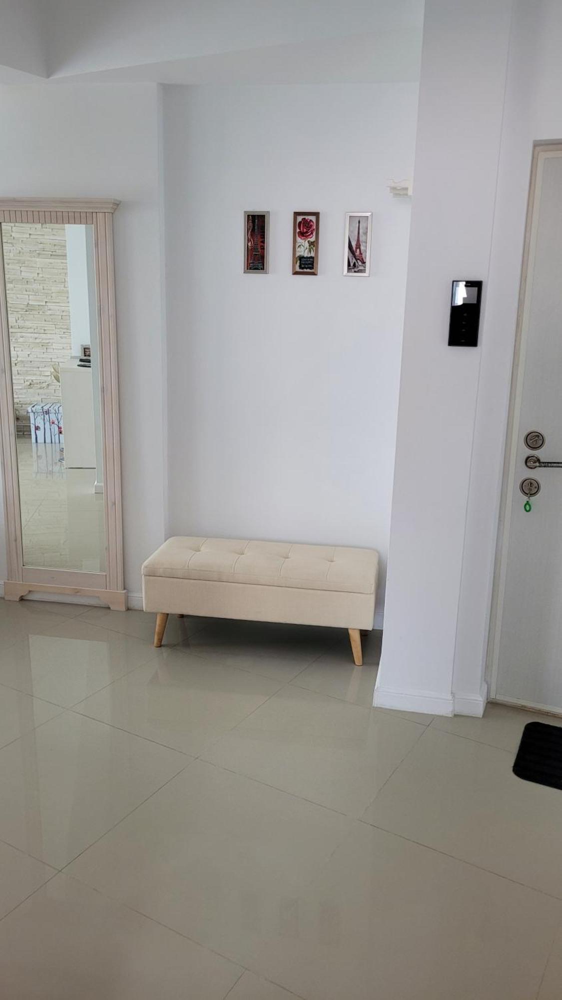 Cristian Apartment *